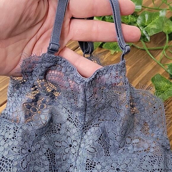 Pink. Victoria's Secret. Push Up. Bartlett. Size Small. EUC - Picture 5 of 11